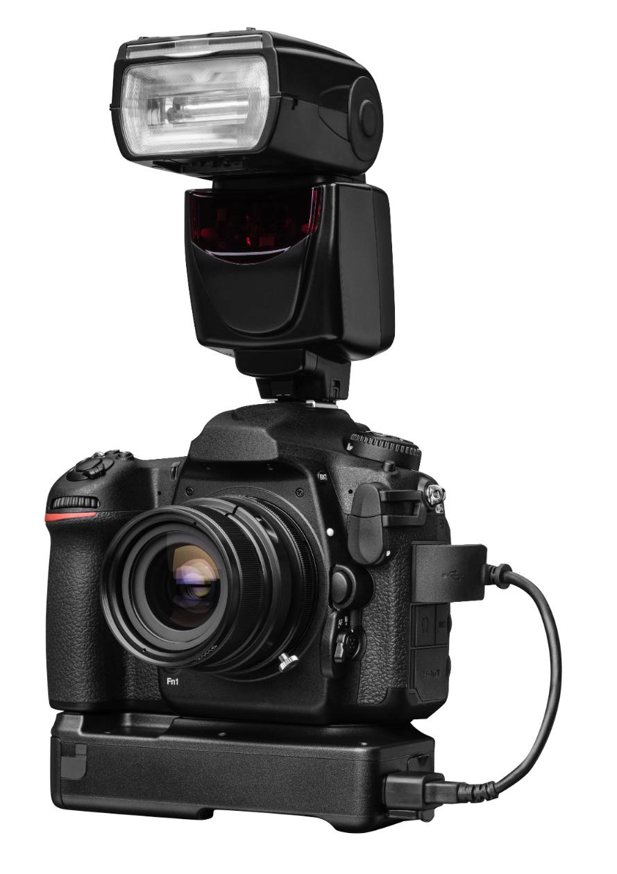 Digital DSLR camera with a TRITOP System attached