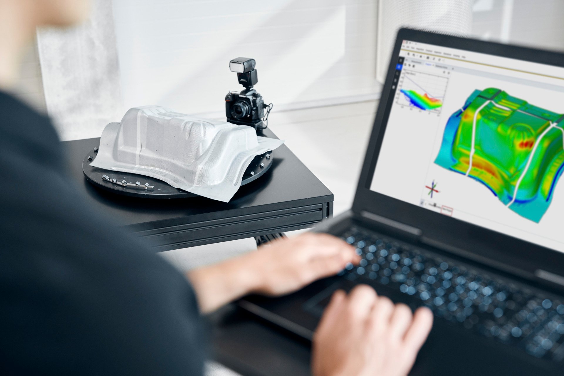 ARGUS used on sheet metal with a Nikon D500 to capture formability inspection