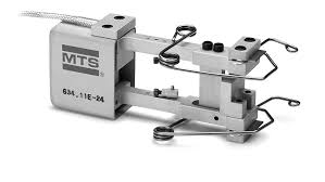 Extensometer for distance measuring